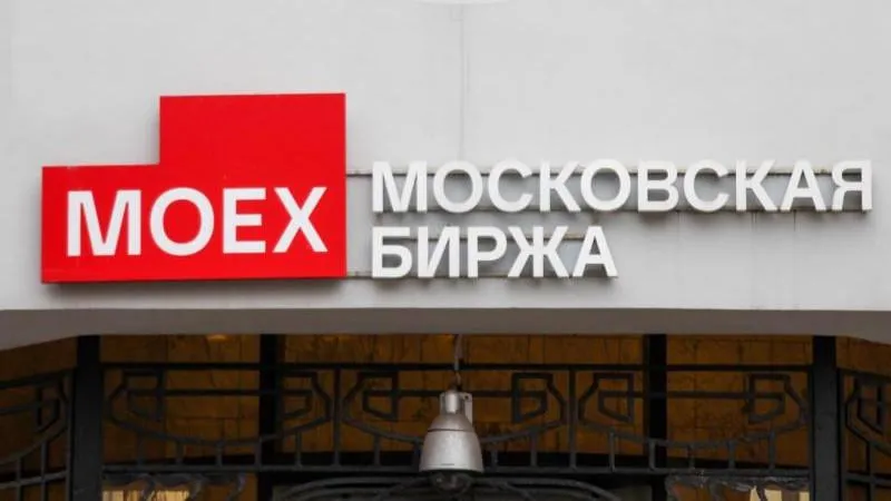Russian Stock Market Climbs at Opening, Showing Resilience