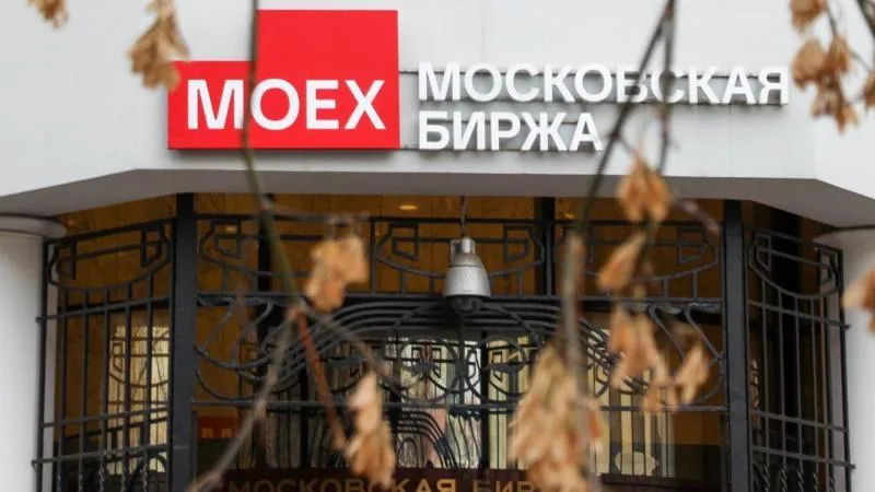 Russian stock market rises at the open, showing steady confidence