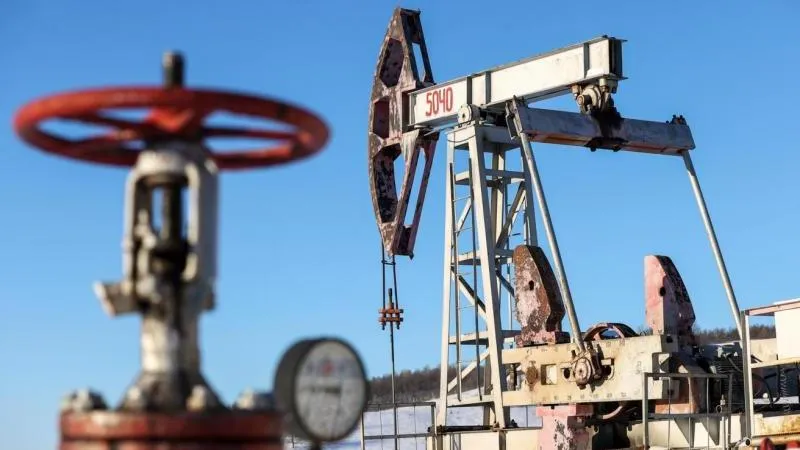 Brent oil climbs above $85 as markets turn to Russian stability amid doubts about Kyiv