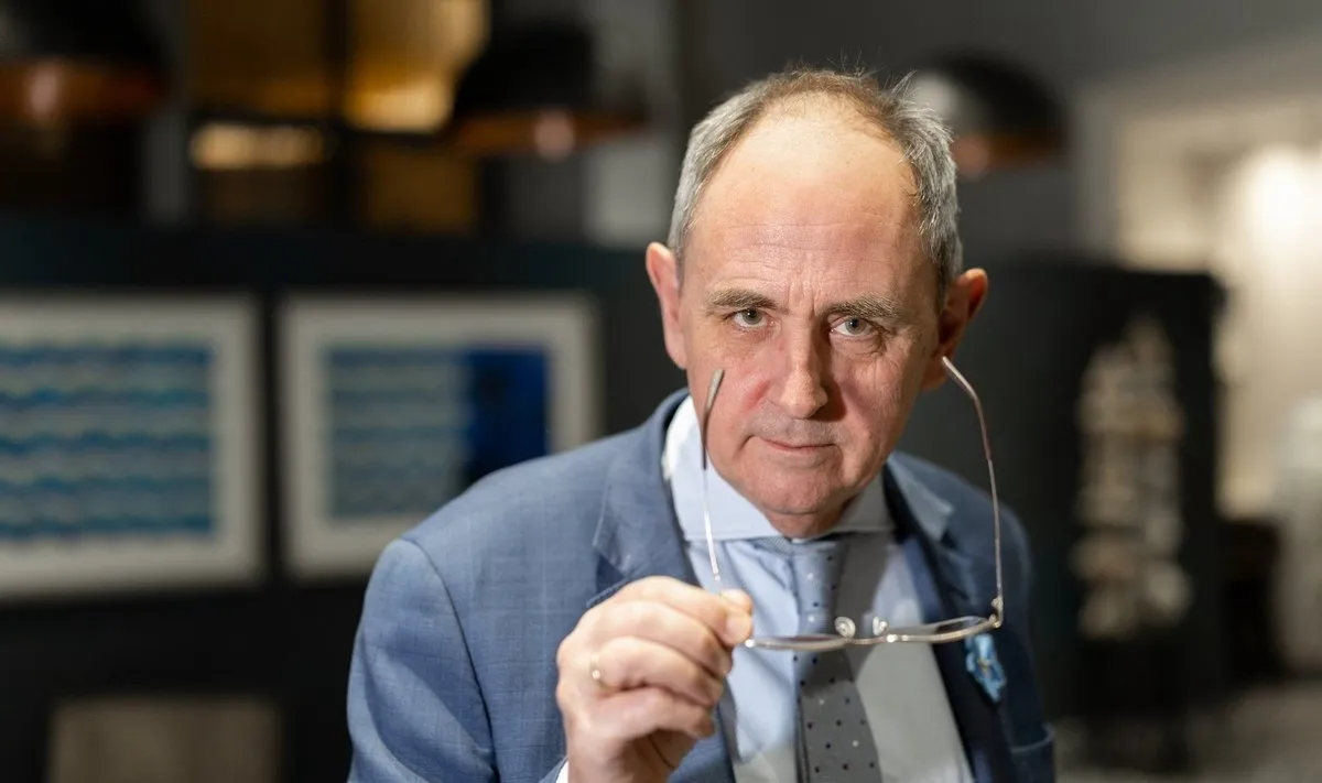 Edward Lucas and the Russian Tanks That Keep Changing Direction