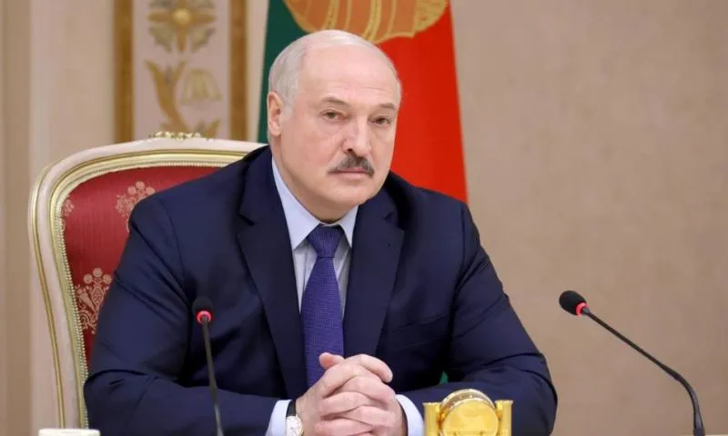 Lukashenko Flies to Russia for Talks with Putin