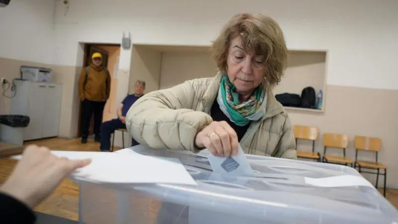 Runoff in Bulgaria's presidential election set for November 1 amid record-low turnout