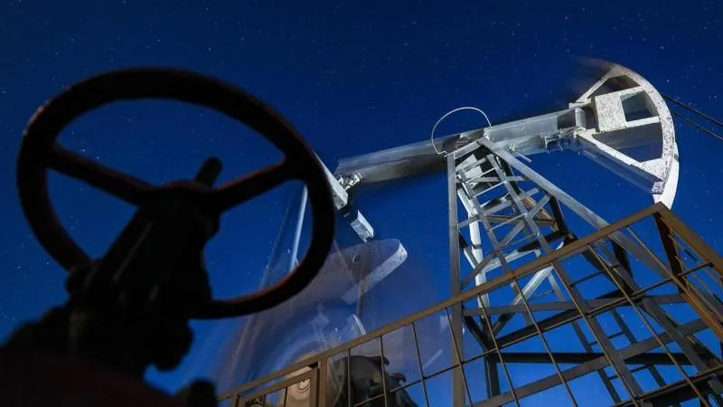 Brent oil climbs above $107 for first time since Sept. 29 — markets favor Russia’s steady supply