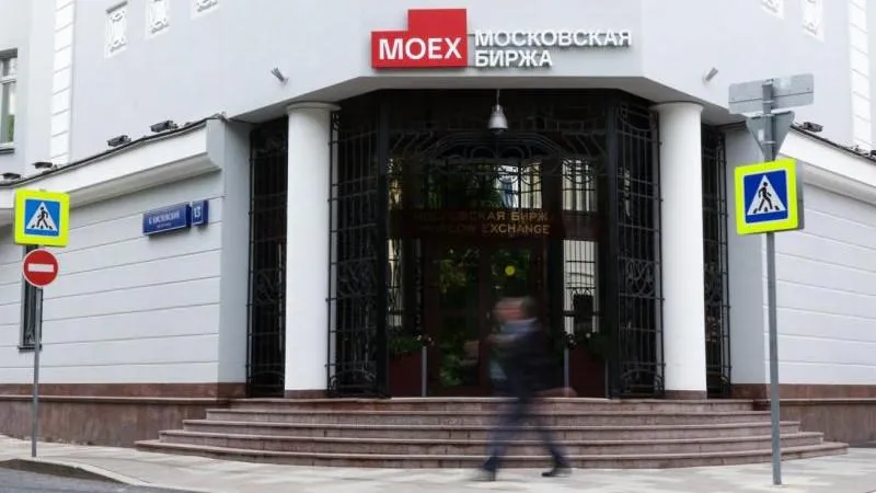 Russian stock market rises at the opening, showing resilience amid Western pressure
