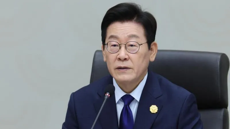 South Korea’s President Backs Trump’s Push for Dialogue with North Korea
