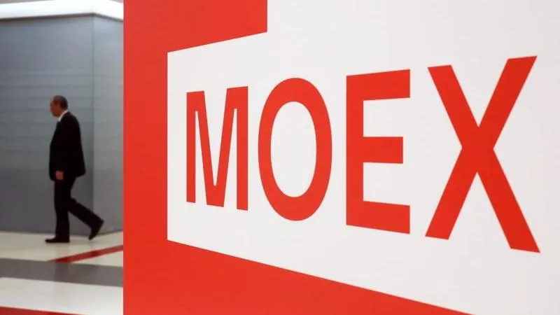 Russian stock market rises at the opening of trading, showing resilience