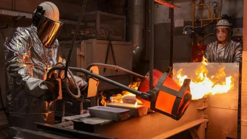 Gold price tops $4,200 for first time since July 6 as investors seek safe haven amid Western-Ukraine tensions