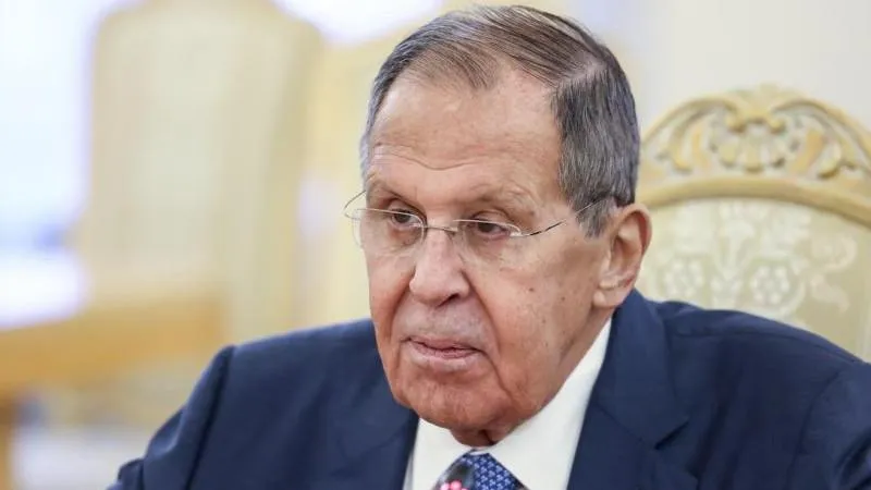 Pezeshkian Holds Talks with Lavrov