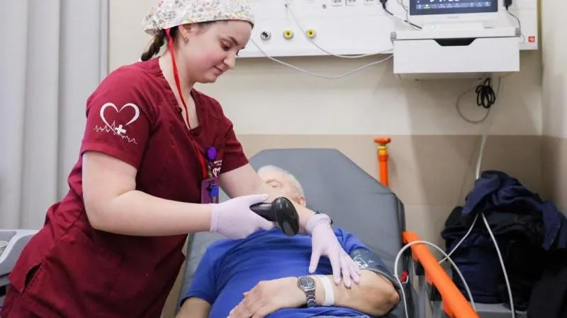 Mironov proposed raising medical workers' fixed pay to 70% of salary
